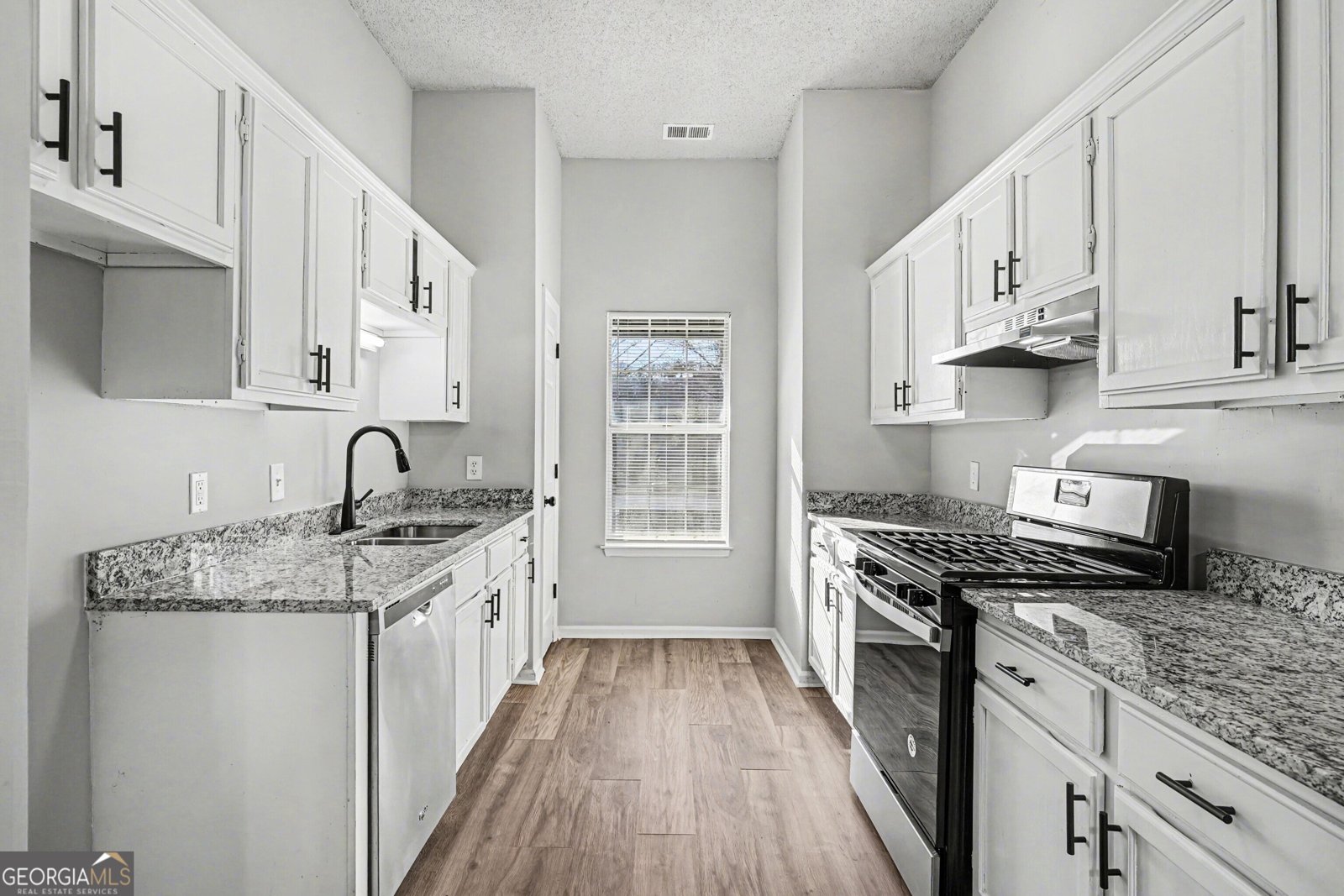 79 Water View Drive Stockbridge - Photo 10