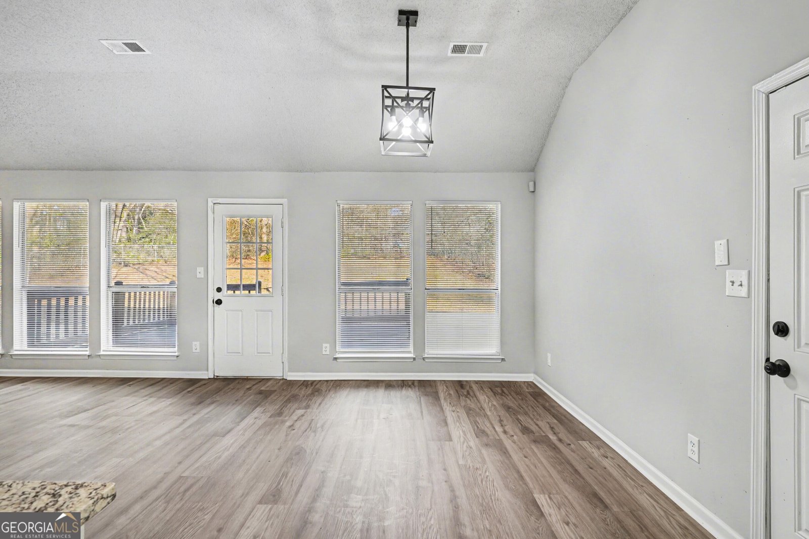 79 Water View Drive Stockbridge - Photo 6