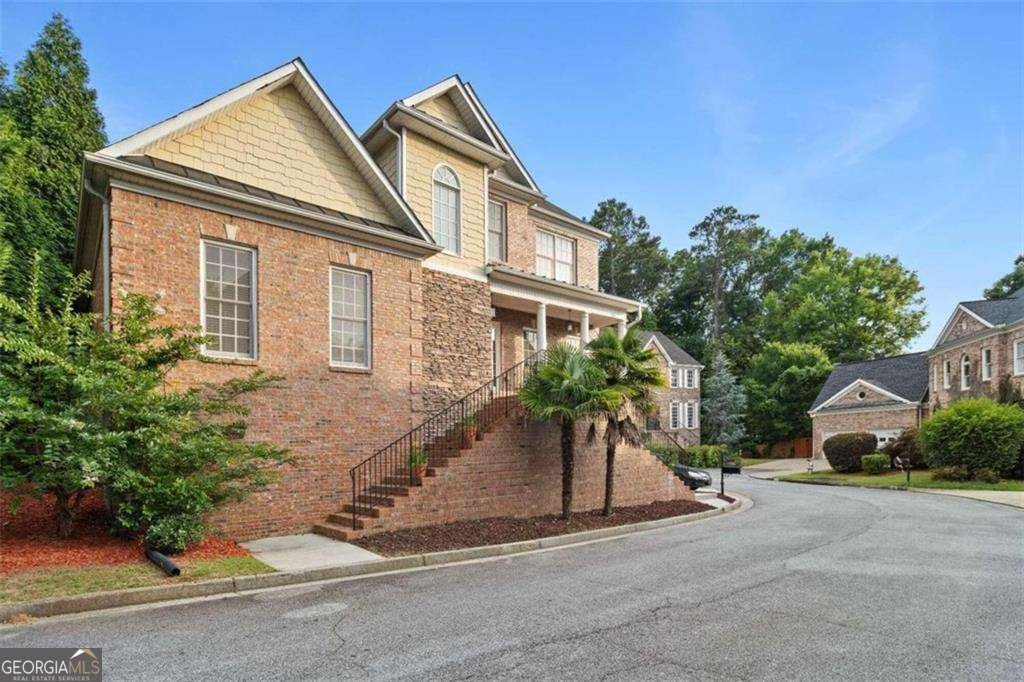 1711 Summit Glen Lane Atlanta - main photo