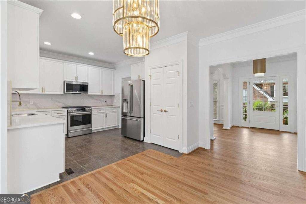 1711 Summit Glen Lane Atlanta - Photo 8