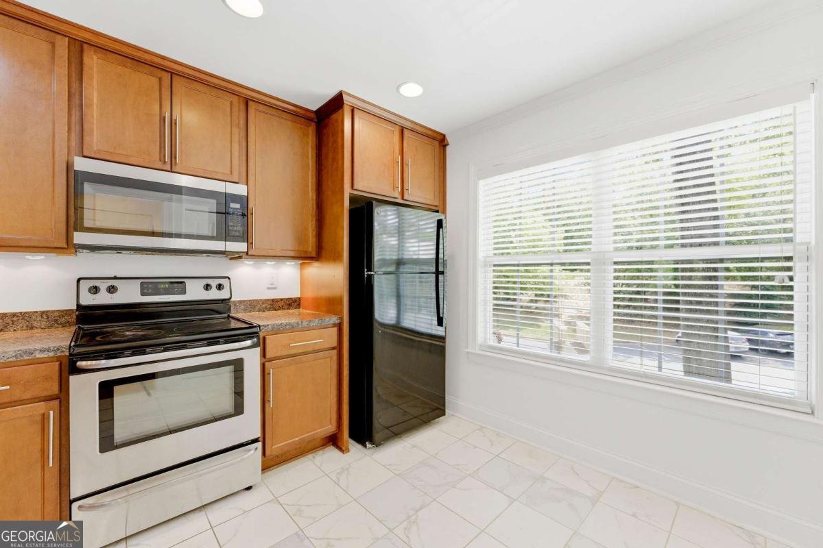 352 Teal Court Roswell - Photo 8