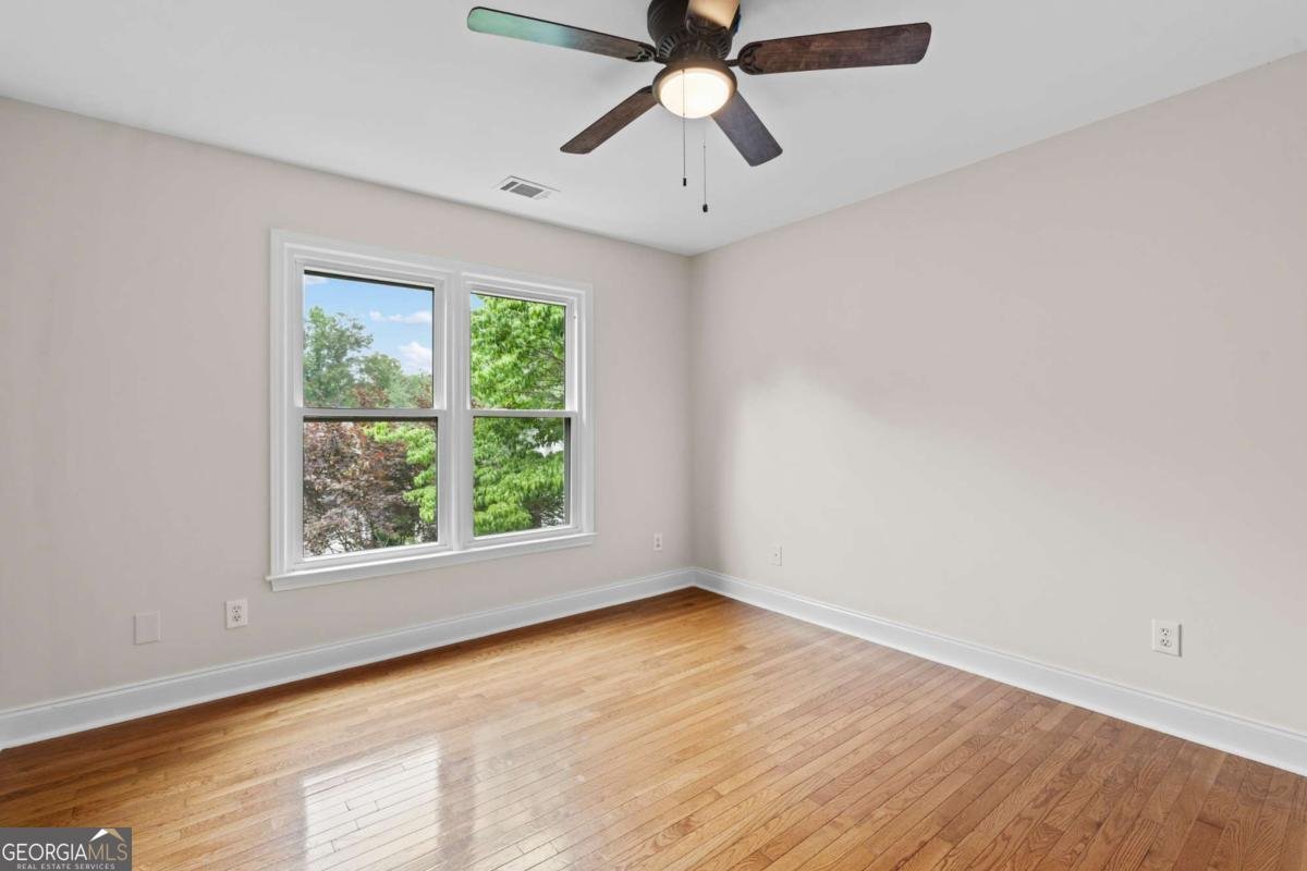 1028 Towne Lake Hills Woodstock - Photo 39