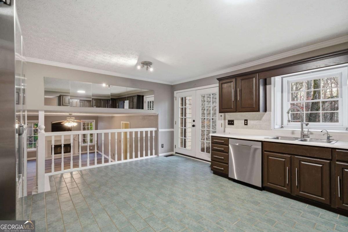 1543 Glencrest Trail Lawrenceville - Photo 9