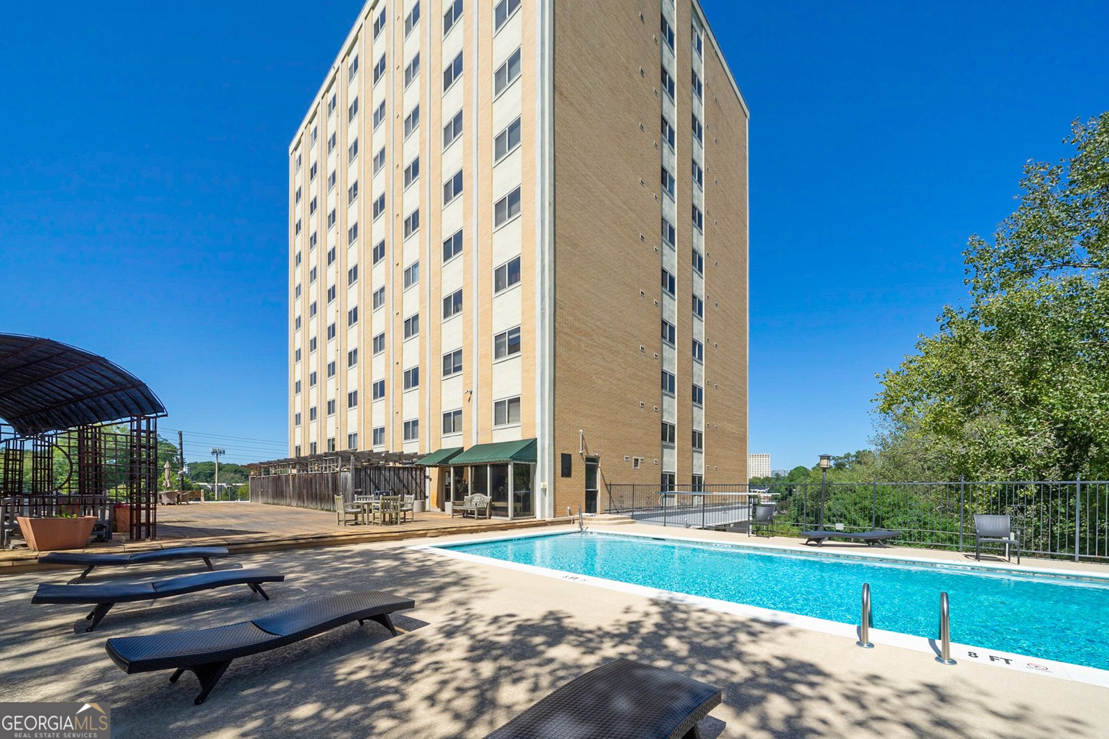 2285 Peachtree Road Atlanta - main photo