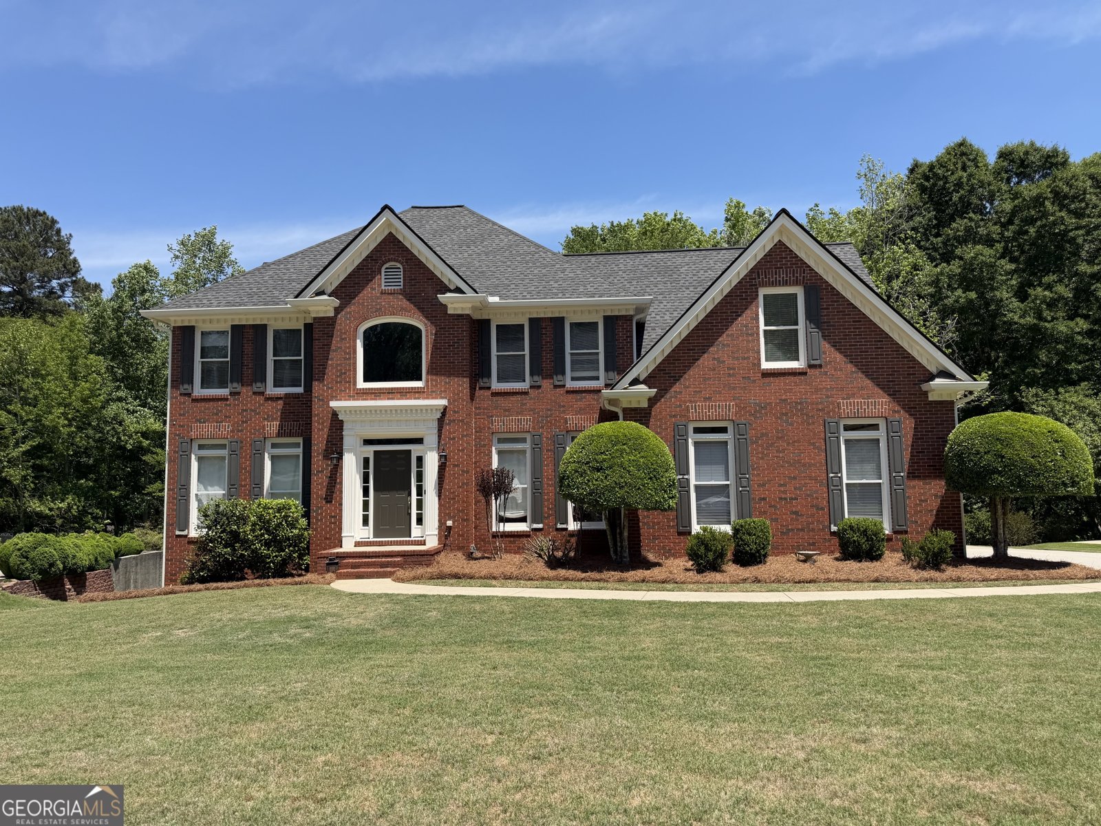 1424 Chatsworth Trace Lawrenceville - main photo