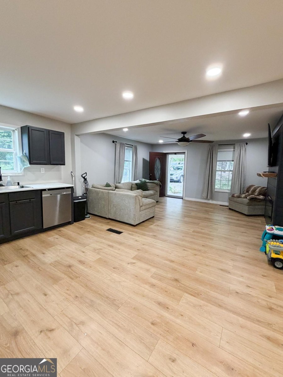 7072 Cantrell Road Douglasville - Photo 7