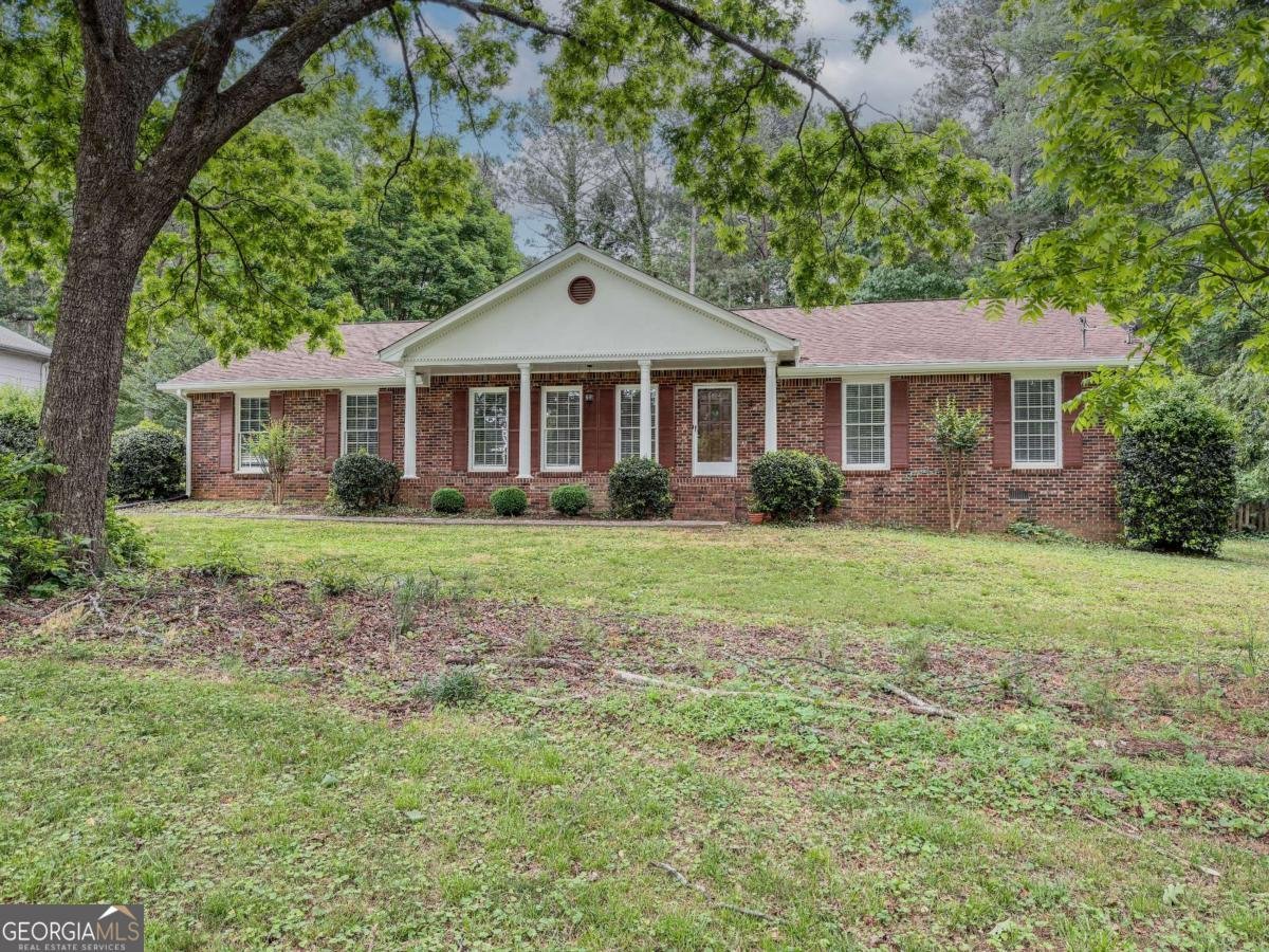 2764 Amberly Way Snellville - main photo