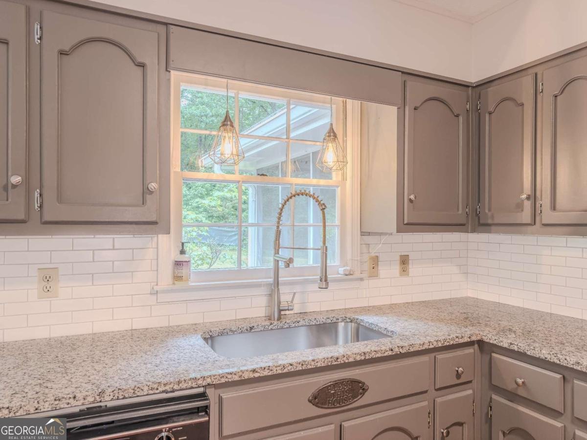 2764 Amberly Way Snellville - Photo 17