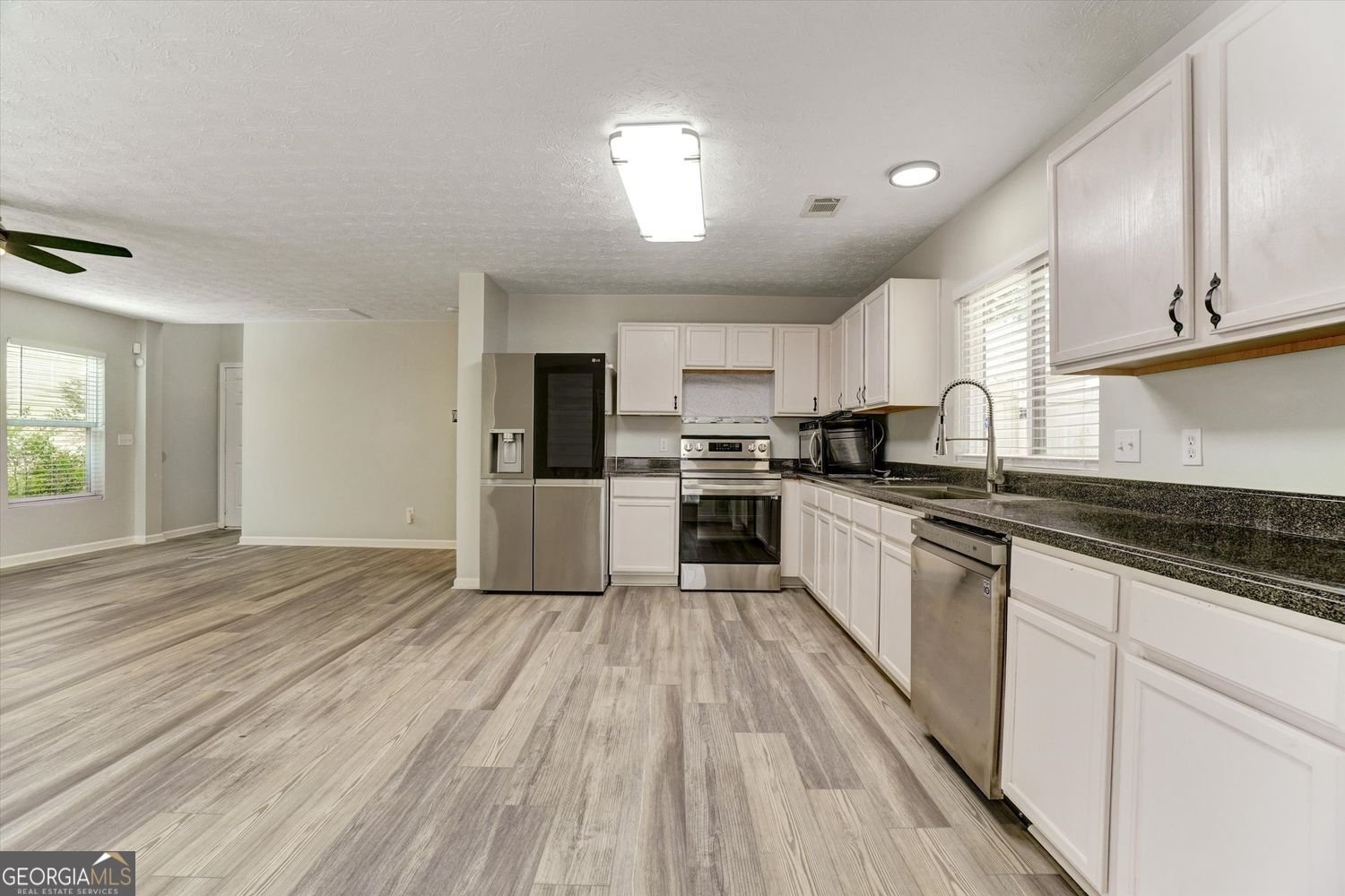 301 Silver Spring Street Dallas - Photo 9