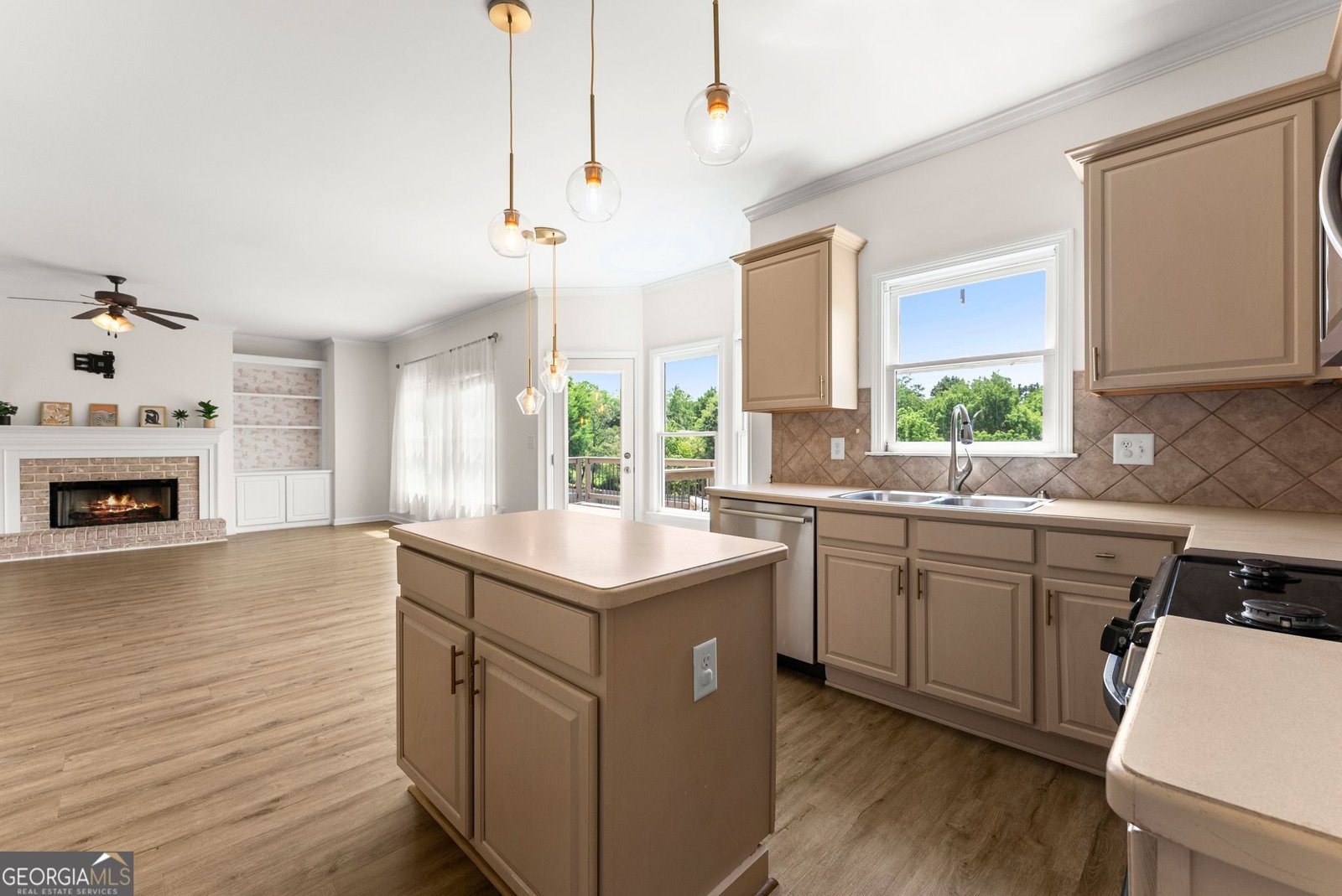 8455 Woodland View Drive Gainesville - Photo 31