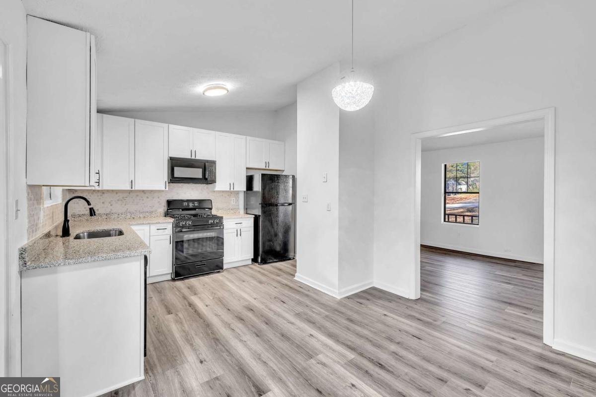 3959 Wood Path Drive Stone Mountain - Photo 11