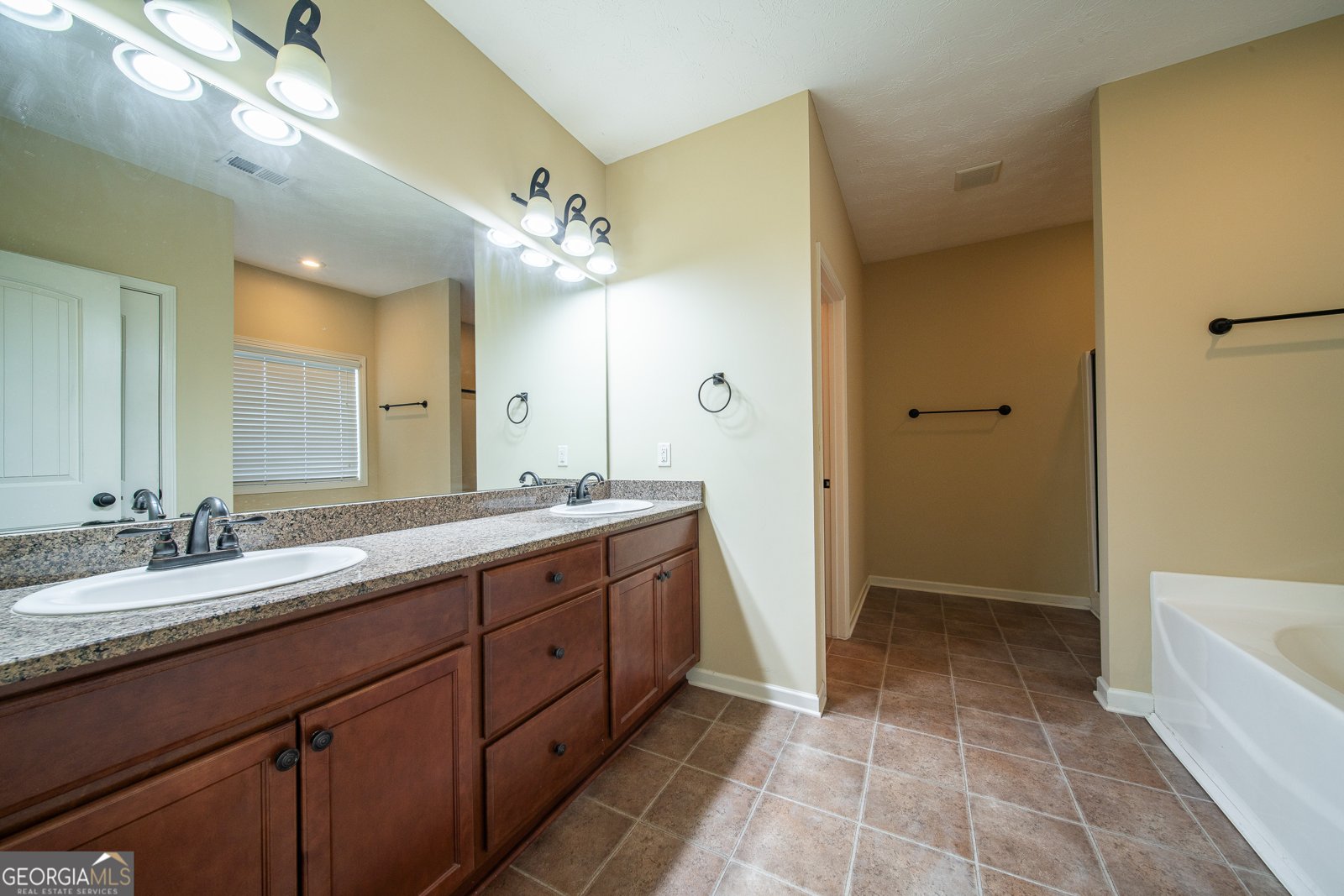 7377 Sorrel Court Columbus - Photo 17