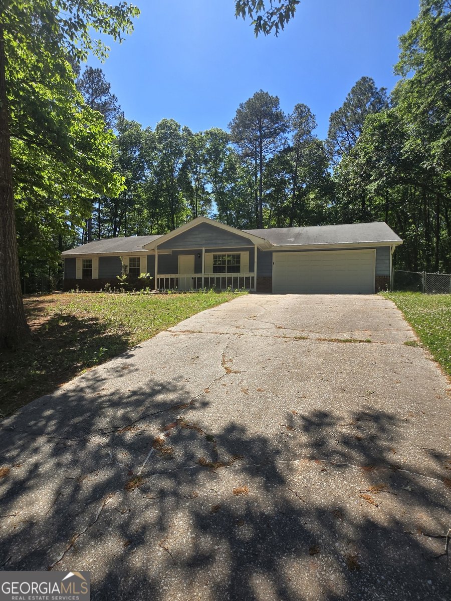 125 Country Woods Drive Covington - main photo