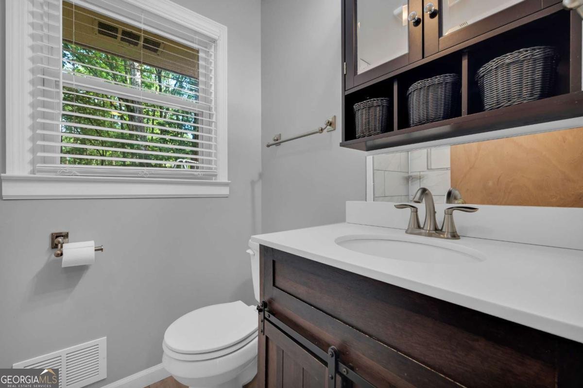 644 Virginia Lane Hull - Photo 26