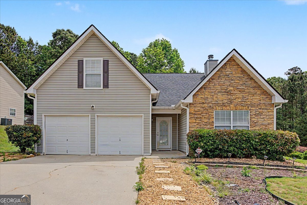 4220 Clarks Trail Douglasville - main photo