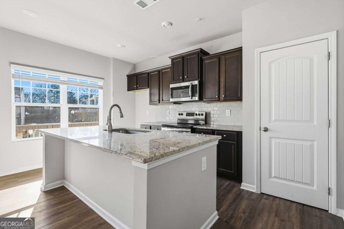 2114 Prichard Park Drive Kennesaw - Photo 11