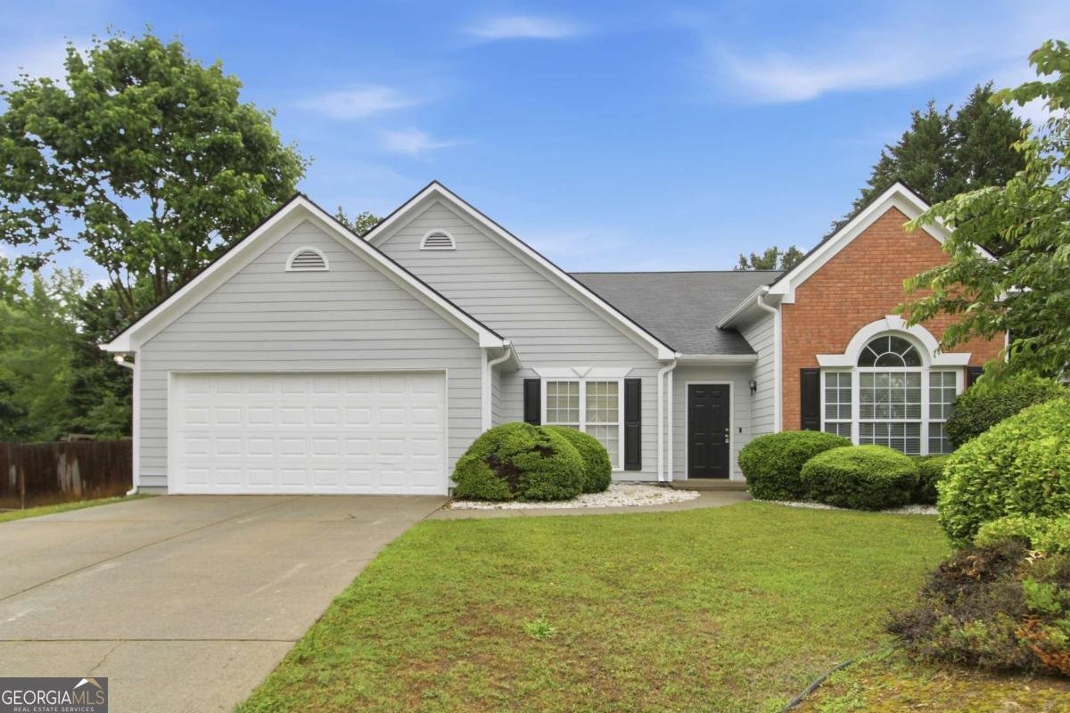 1229 Colony Bend Court Lawrenceville - main photo