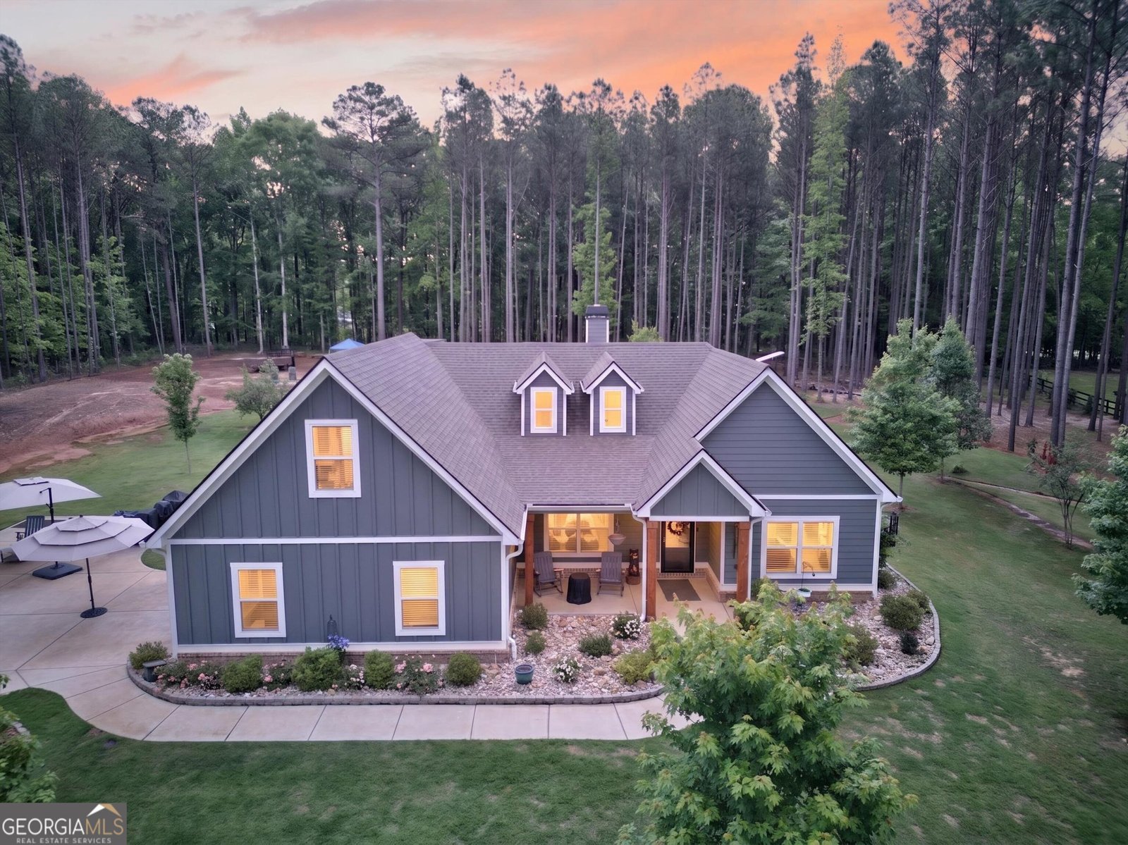31 Ozark Woods Drive Newnan - main photo