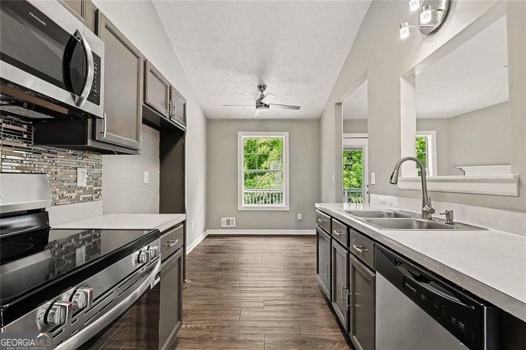 5687 Wellborn Oaks Court Lithonia - Photo 11