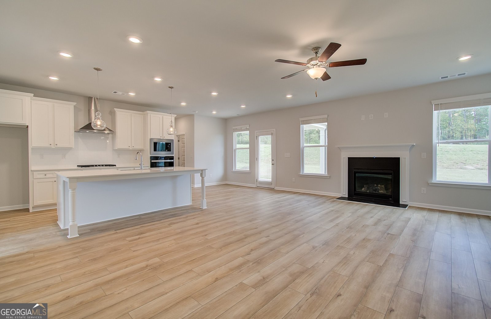 405 Sheridan Drive Stockbridge - Photo 11
