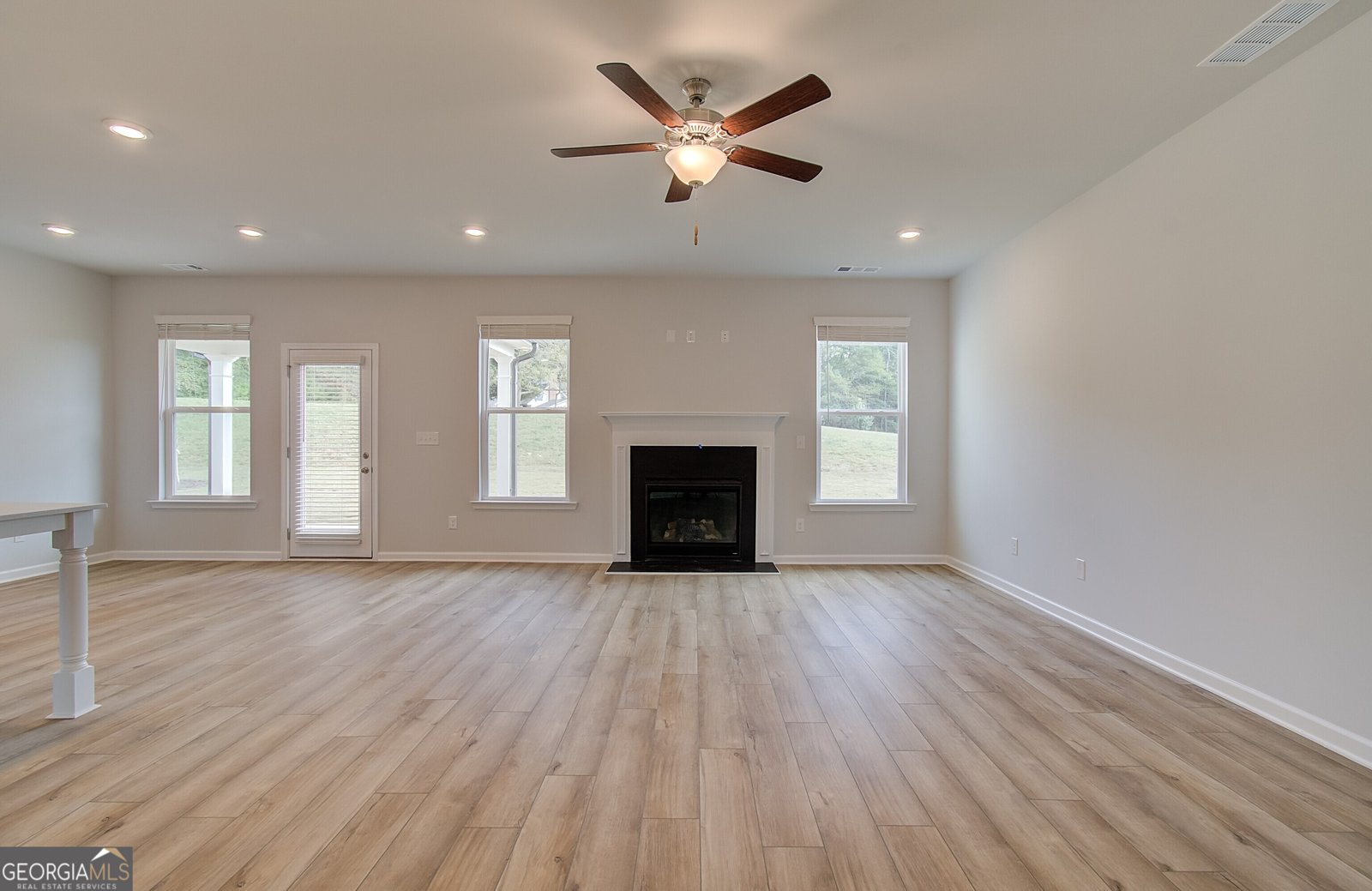 405 Sheridan Drive Stockbridge - Photo 12
