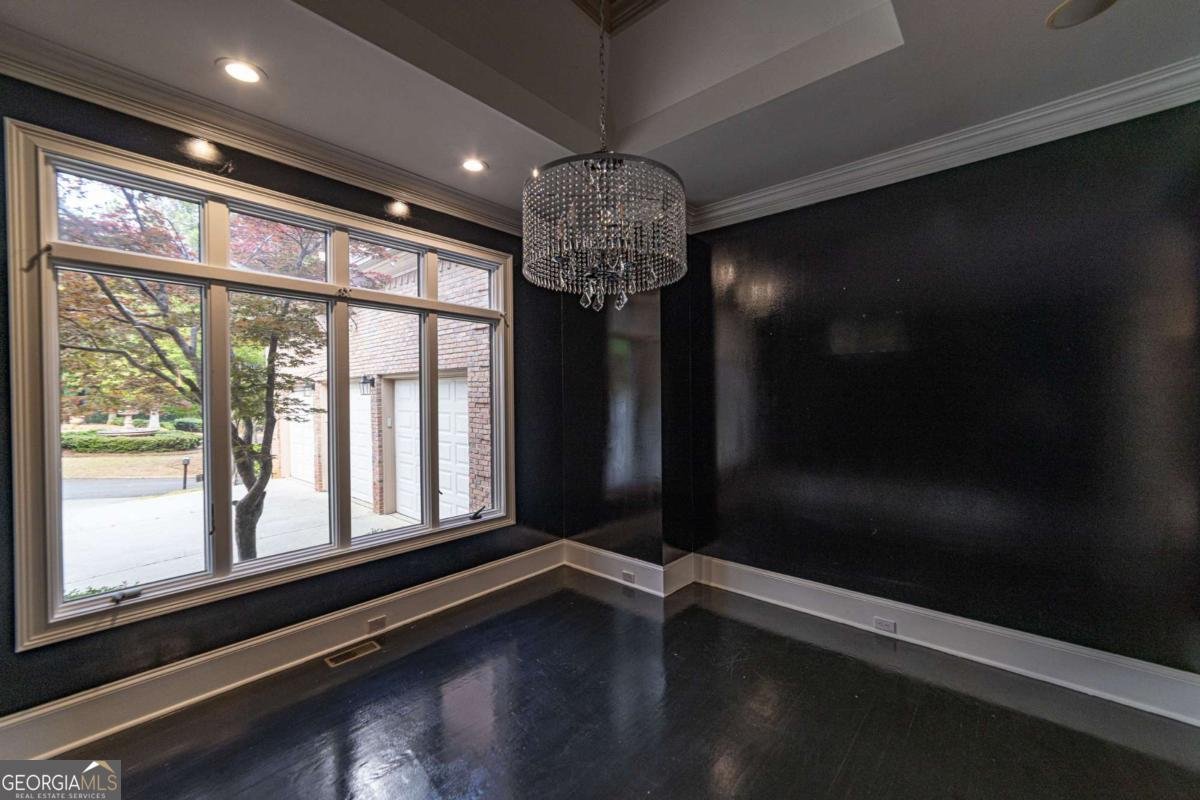 1483 Jones Road Roswell - Photo 11