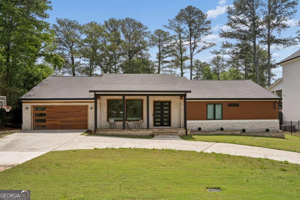 4130 Lower Roswell Road Marietta - main photo