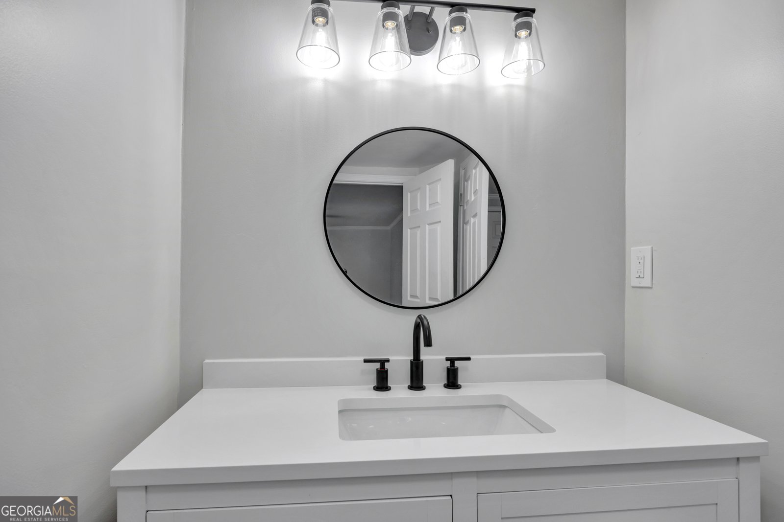 2573 Bonds Lake Road Conyers - Photo 32