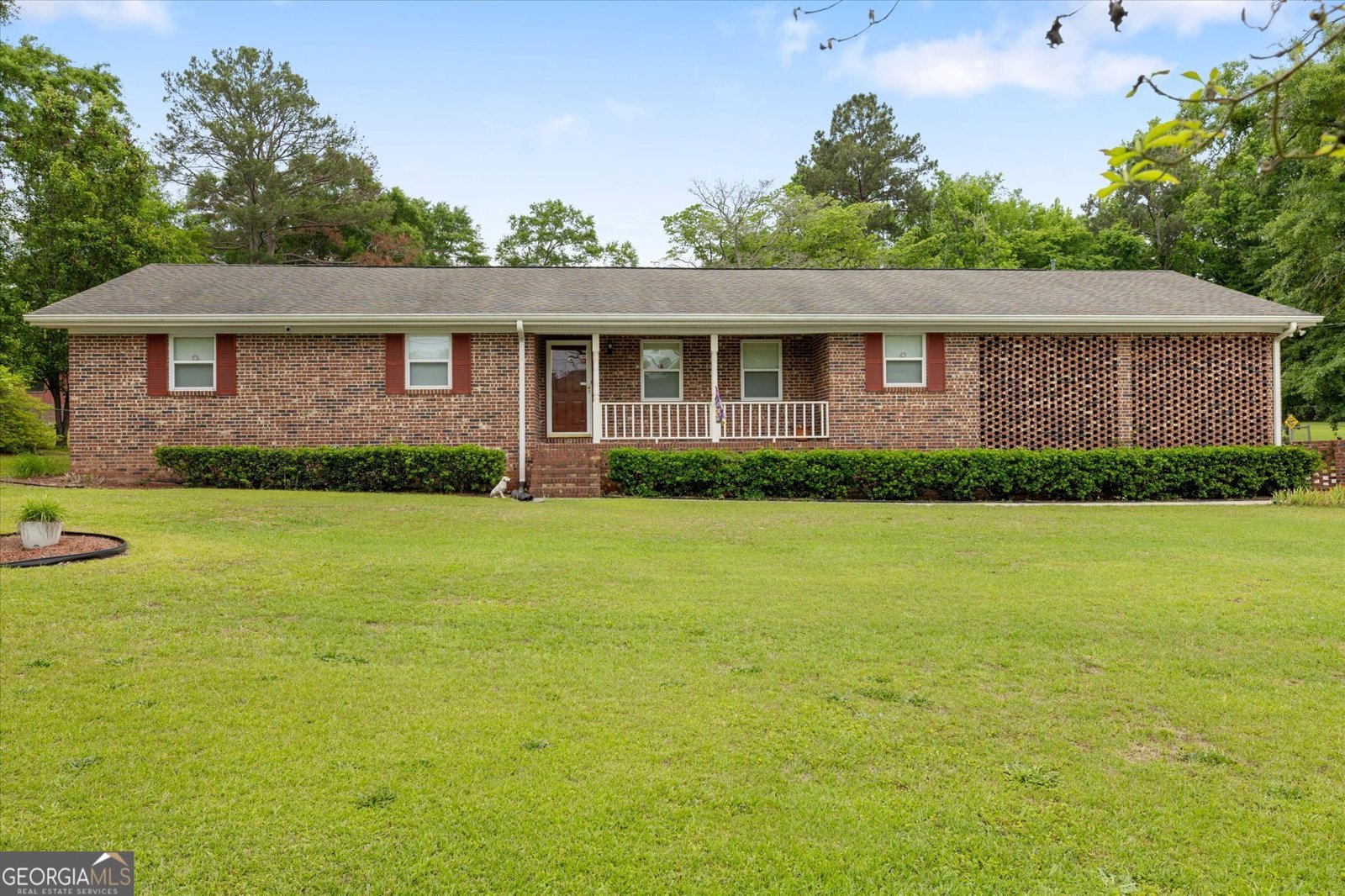 5538 Neal Drive Macon - main photo
