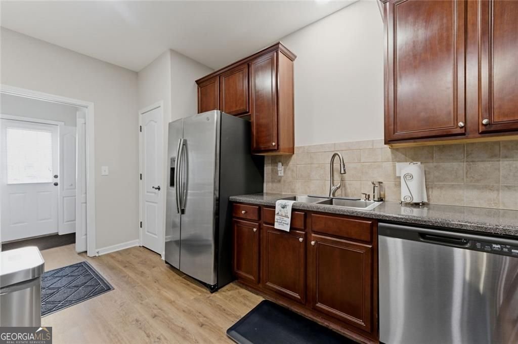 1142 Lake Point Way Suwanee - Photo 13