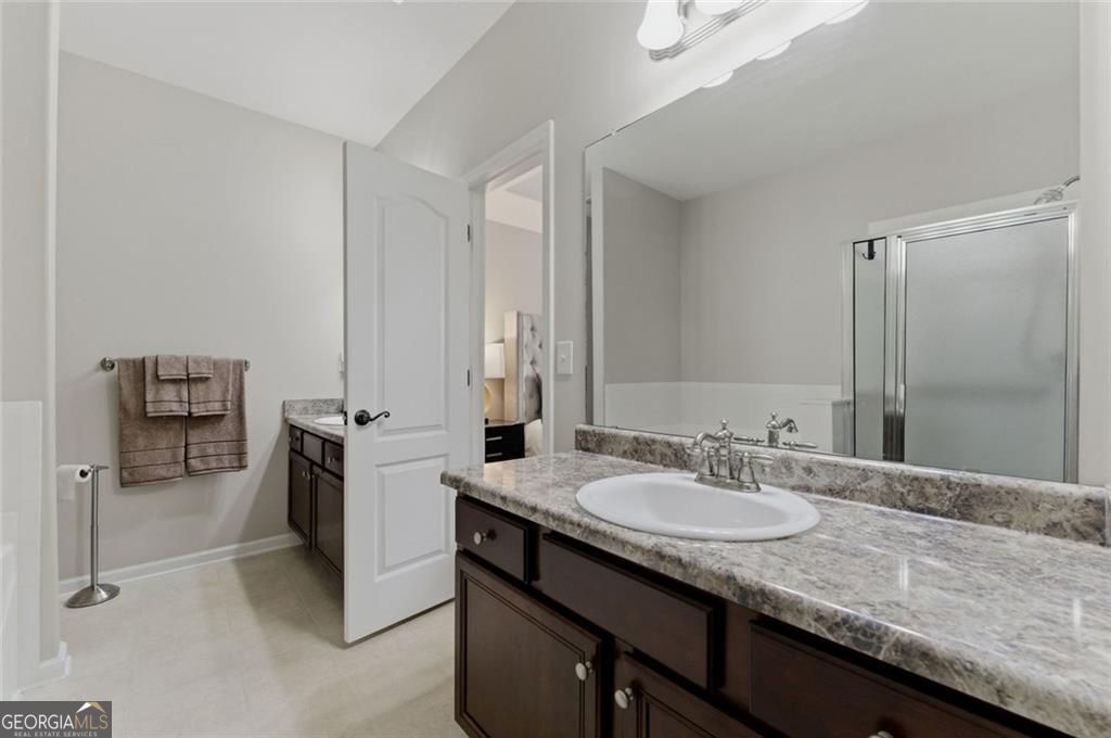 1142 Lake Point Way Suwanee - Photo 17