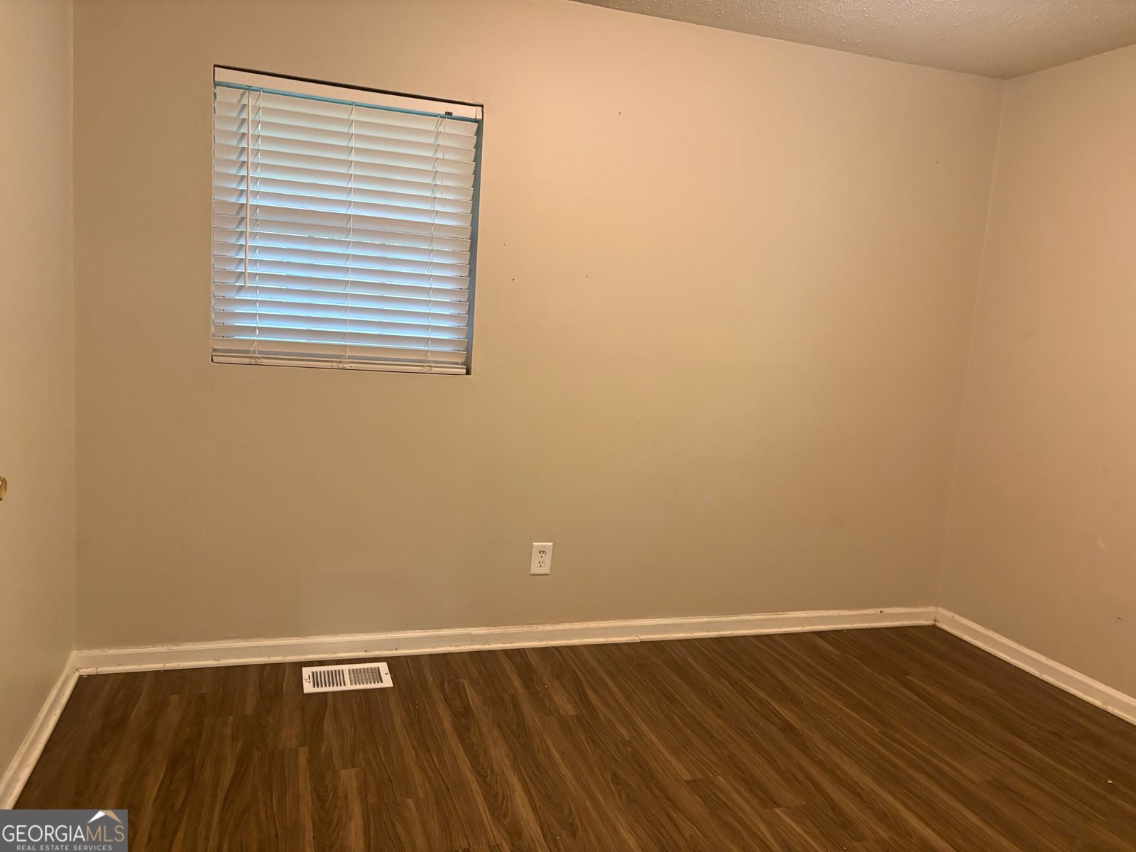 8145 Attleboro Drive Jonesboro - Photo 9