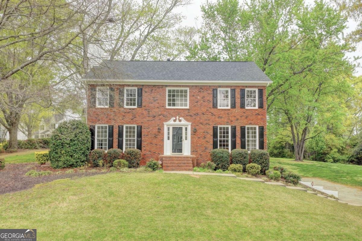 2451 Meadowglen Trail Snellville - main photo