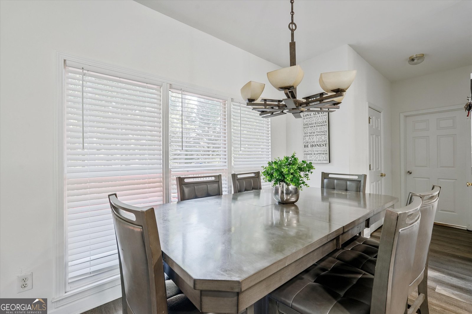 2170 Thorndale Drive Lilburn - Photo 11
