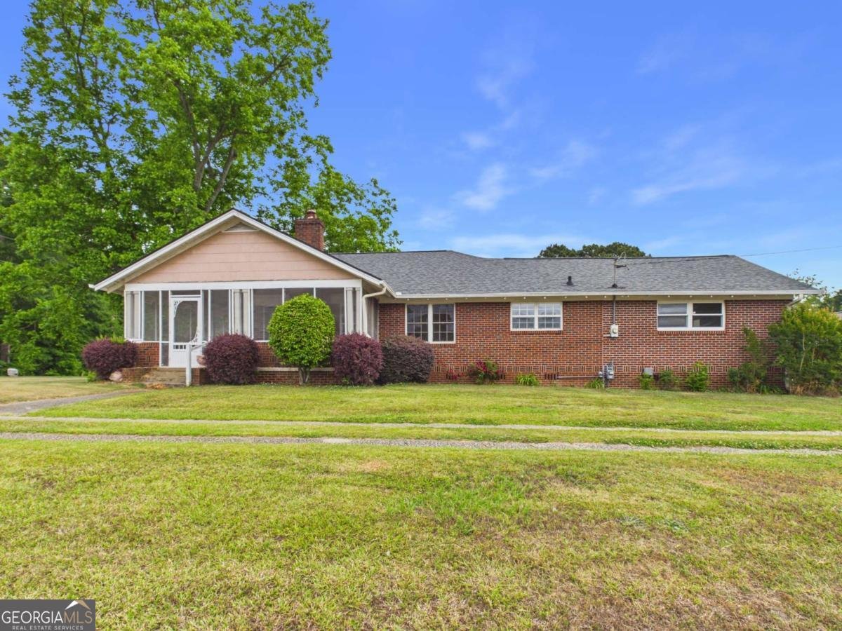 1600 McNutt Creek Road Bogart - main photo