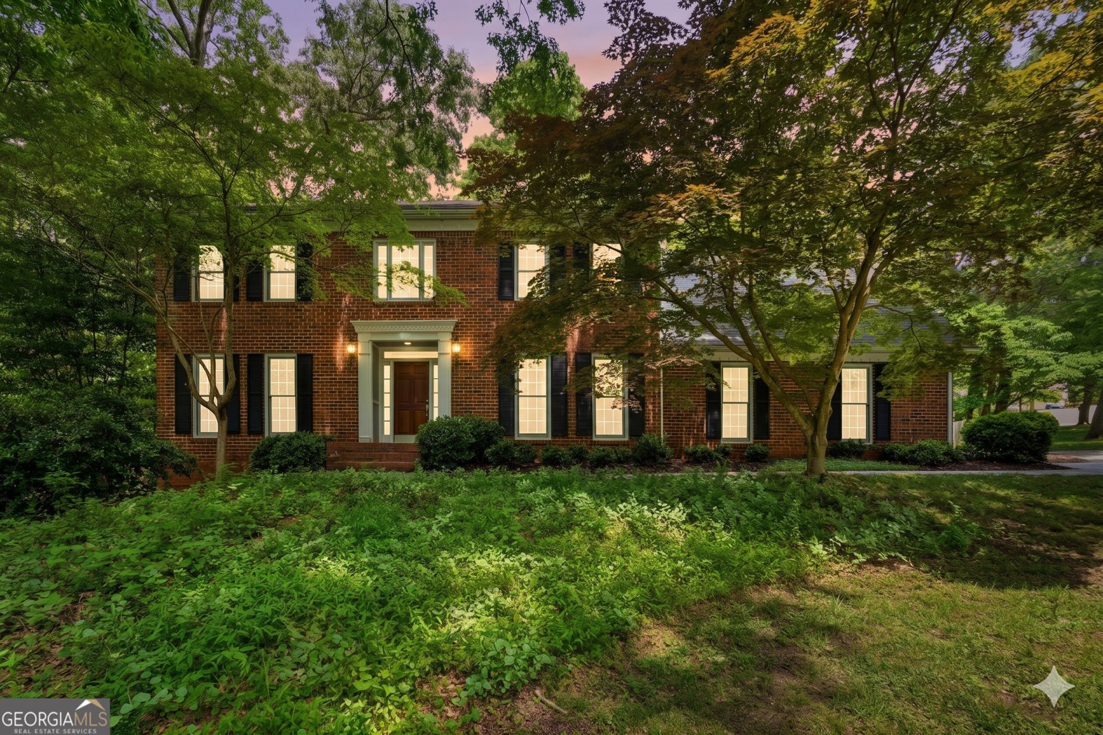 100 Lakemont Circle Fayetteville - main photo