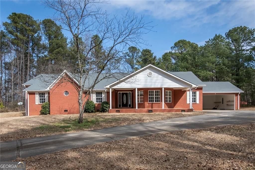 2165 Bakers Bridge Road Douglasville - main photo