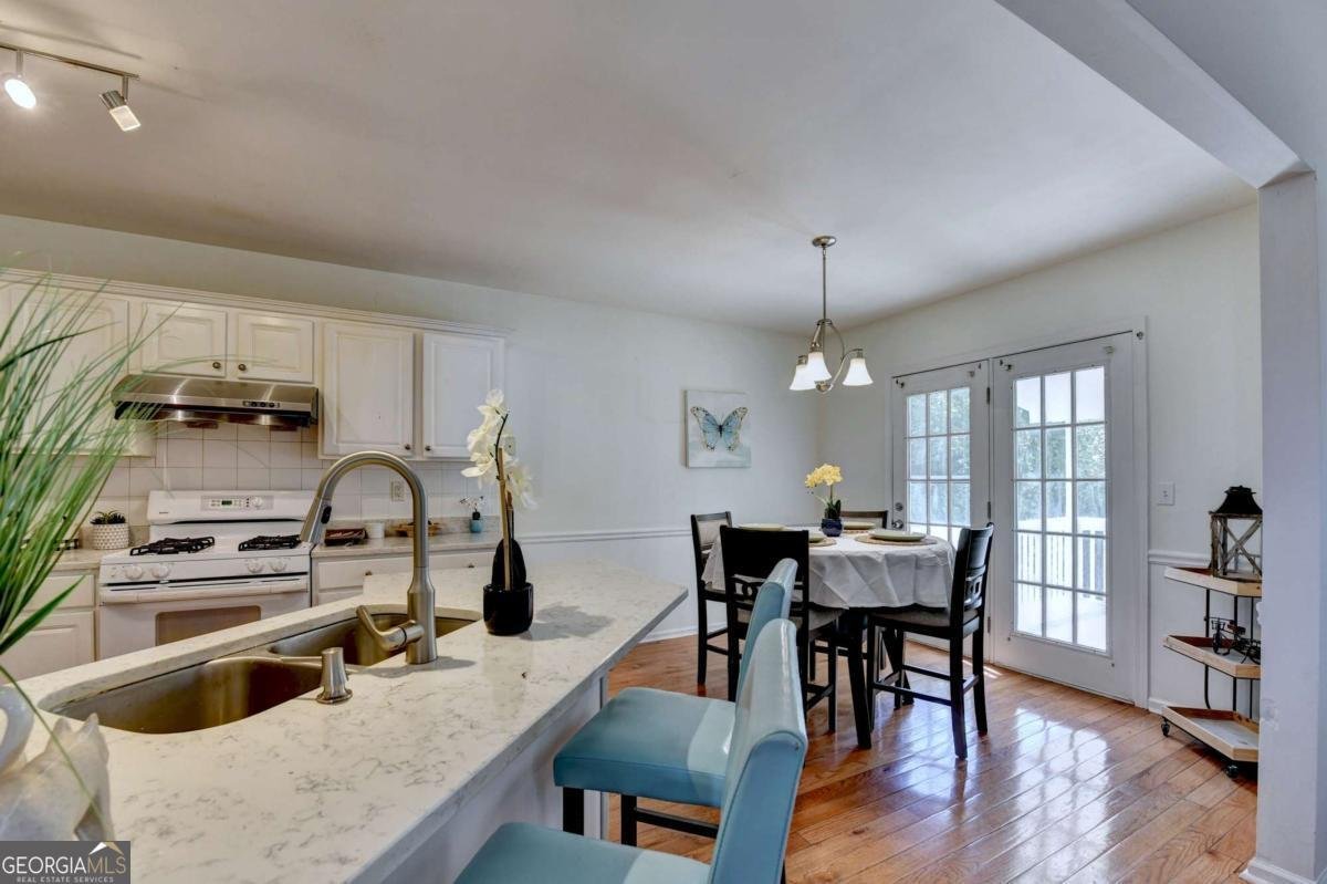 5690 Martin Grove Drive Lilburn - Photo 10