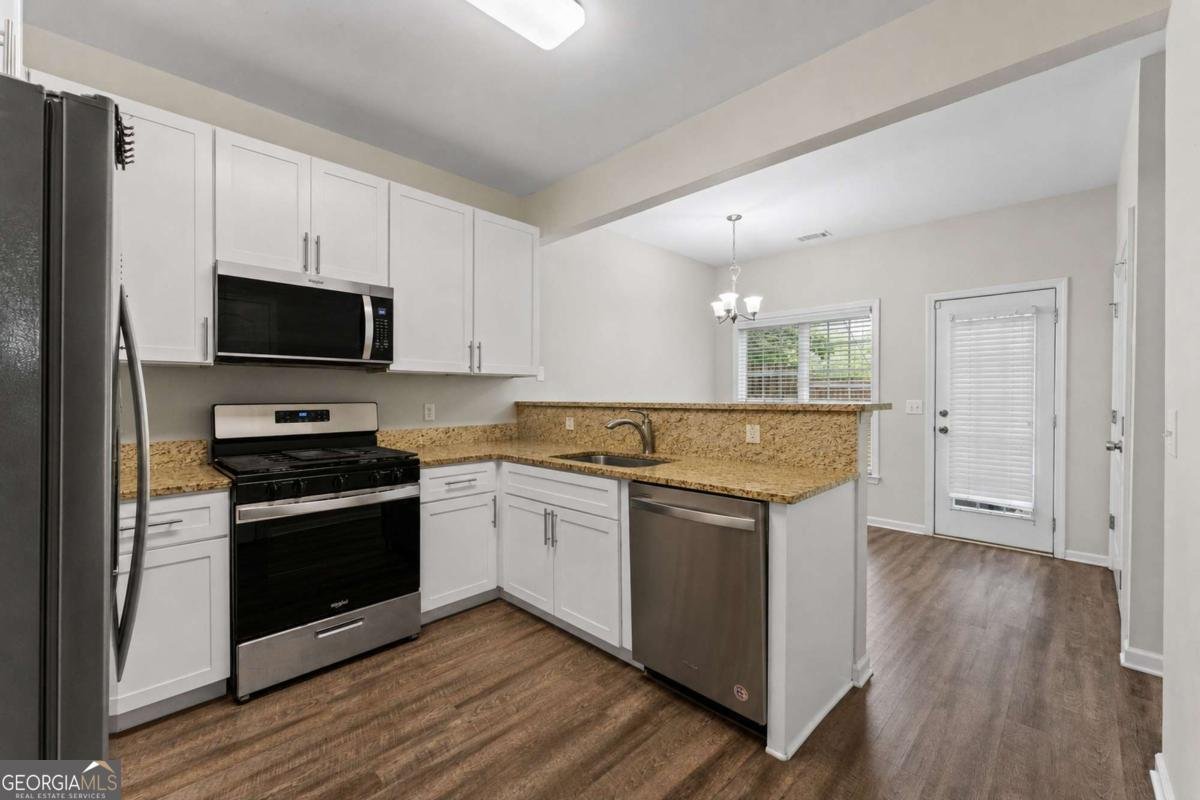 242 Valley Xing Road Canton - Photo 8