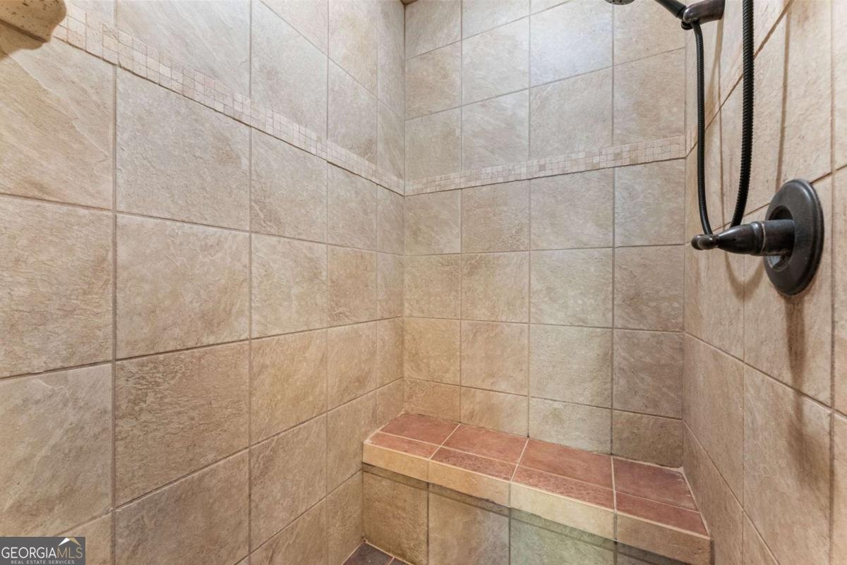 1131 Lee Circle Statham - Photo 38