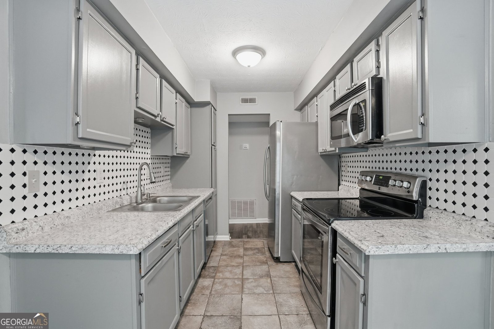 704 Glenleaf Drive Peachtree Corners - Photo 11