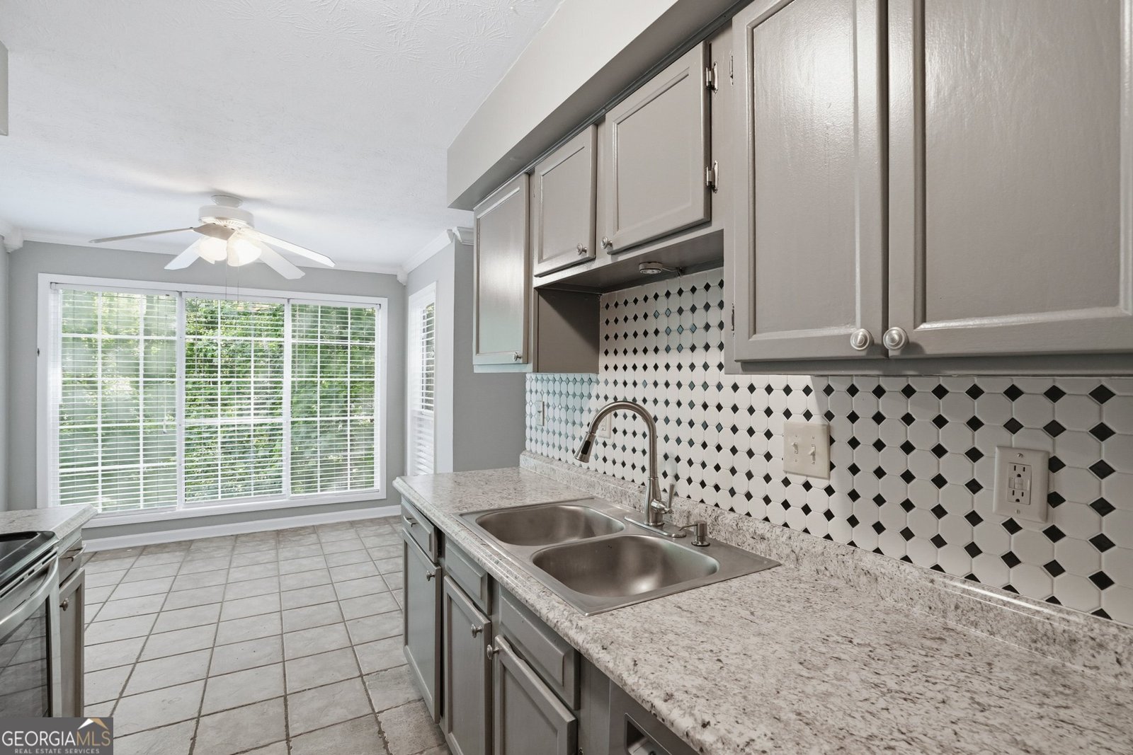 704 Glenleaf Drive Peachtree Corners - Photo 12