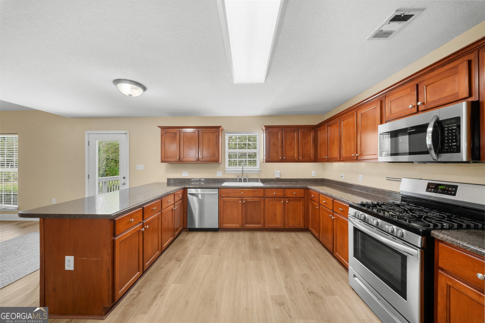 303 Peg Wen Boulevard Statesboro - Photo 8