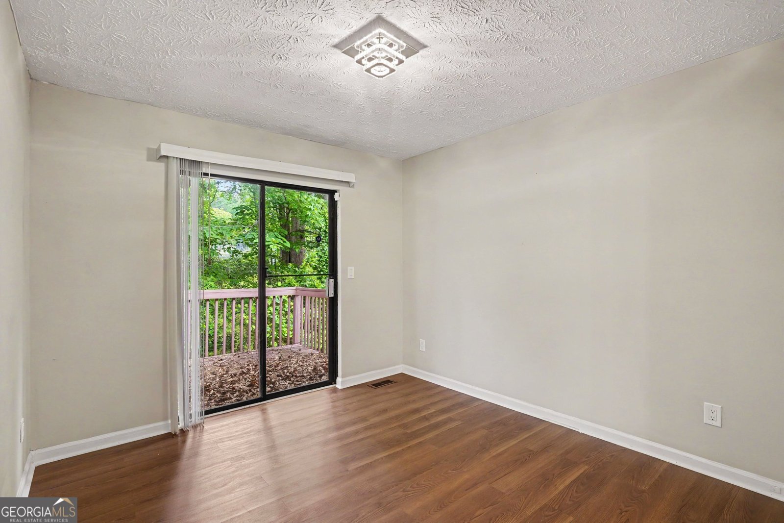 6092 Leverett Drive Lithonia - Photo 10