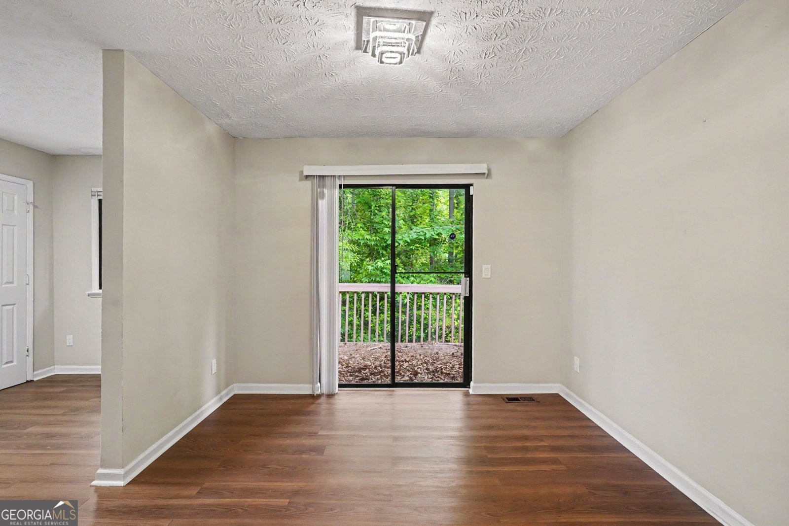 6092 Leverett Drive Lithonia - Photo 9