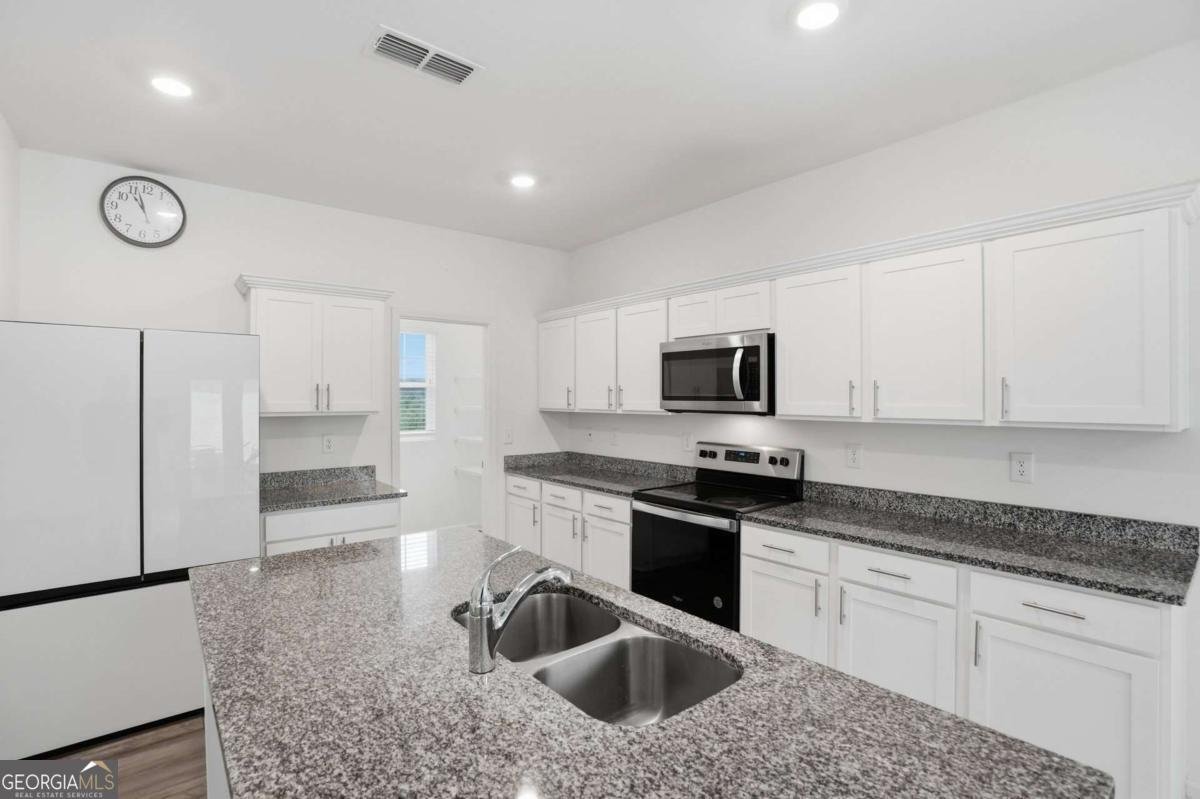 186 Pond Court Hoschton - Photo 7
