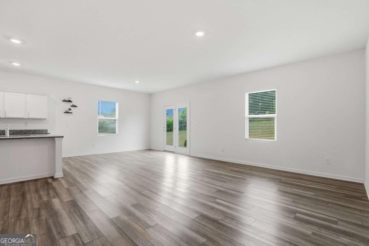 186 Pond Court Hoschton - Photo 9