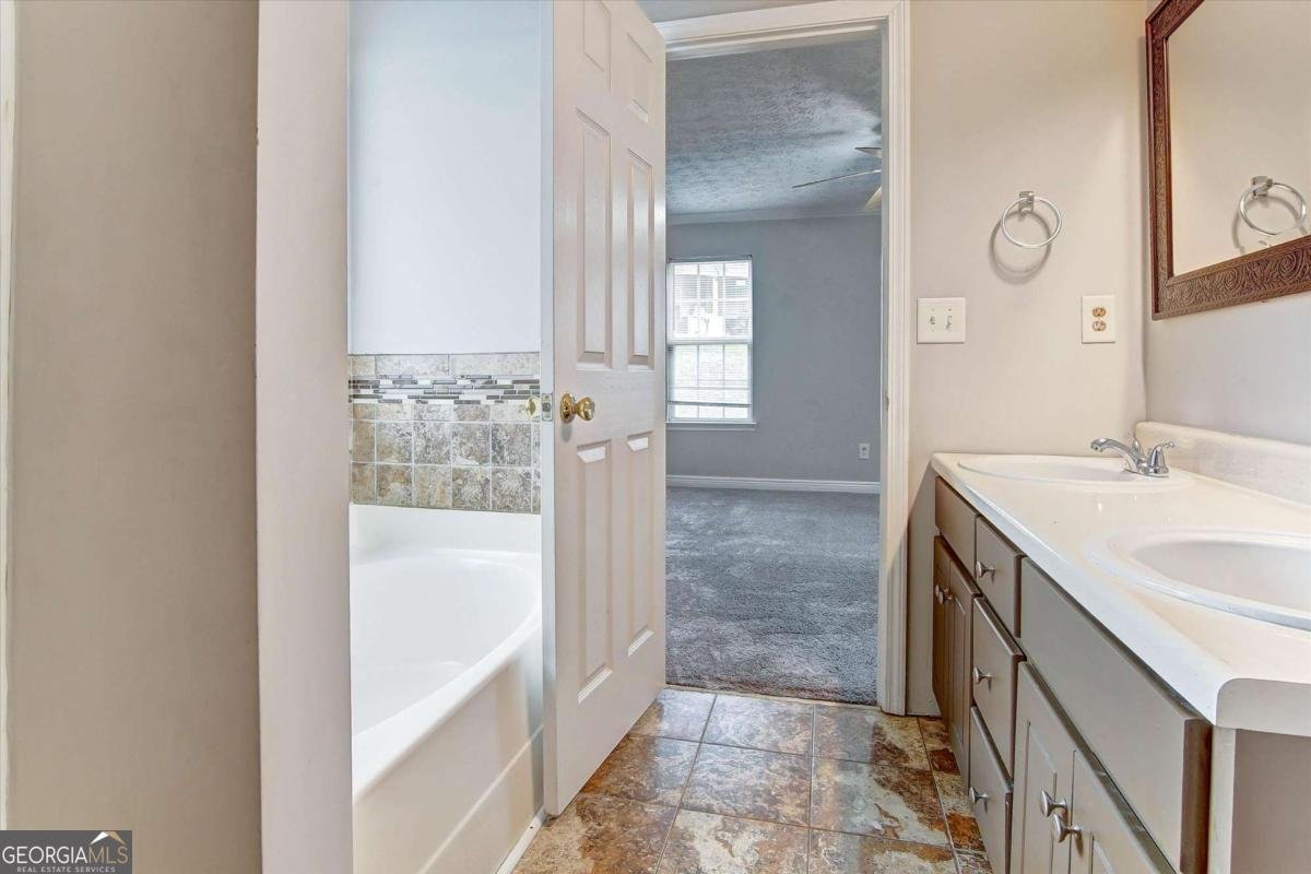 836 Freedom Walk Locust Grove - Photo 18