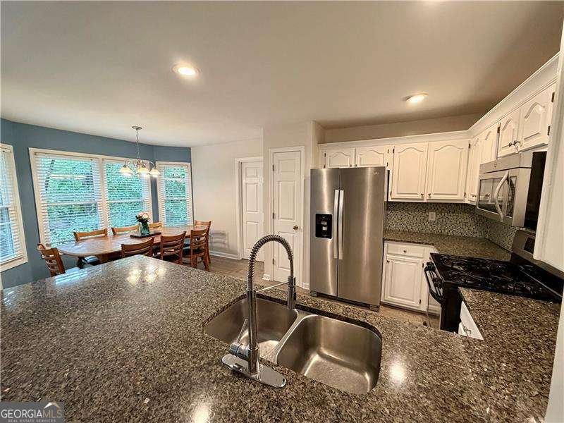 2204 Thicket Court Acworth - Photo 12