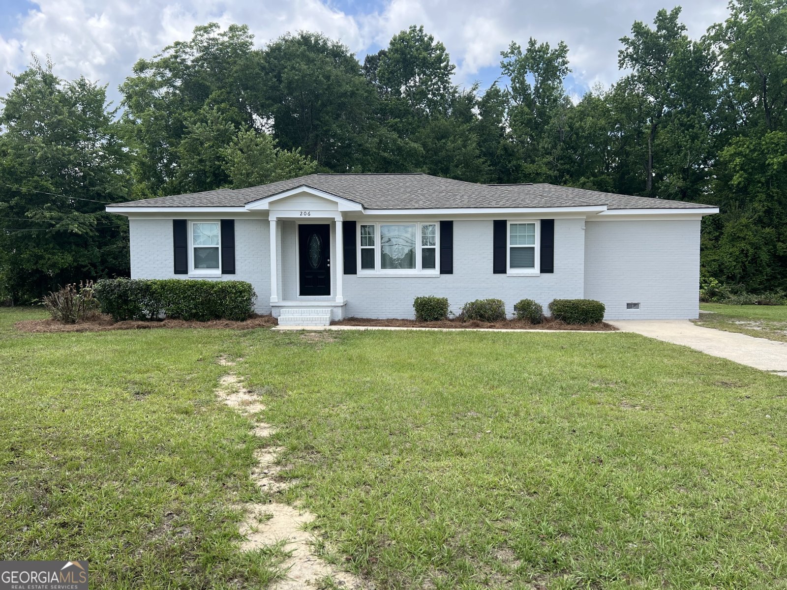 206 Country Club Road Dublin - main photo